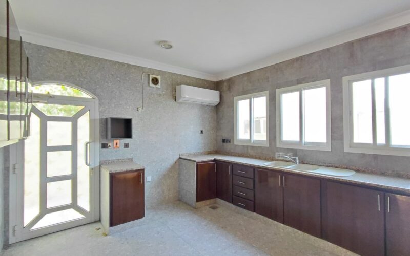 3BHK For Rent – Ras Abu Aboud · Brzh Real Estate